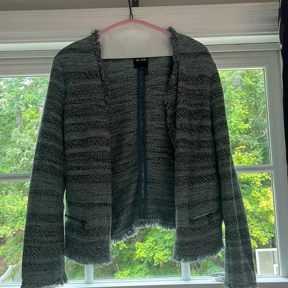 Nic+Zoe frayed blue/patterned sweater